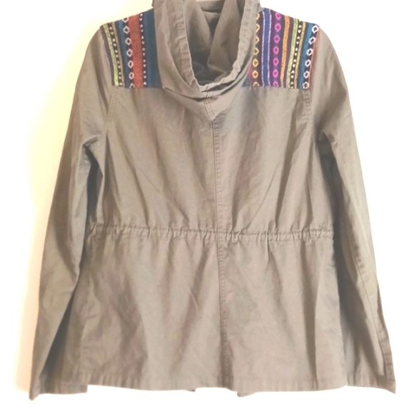 Wet Seal "Army Green" Embroideted Cargo Style Jacket in Size Large - Picture 6 of 8